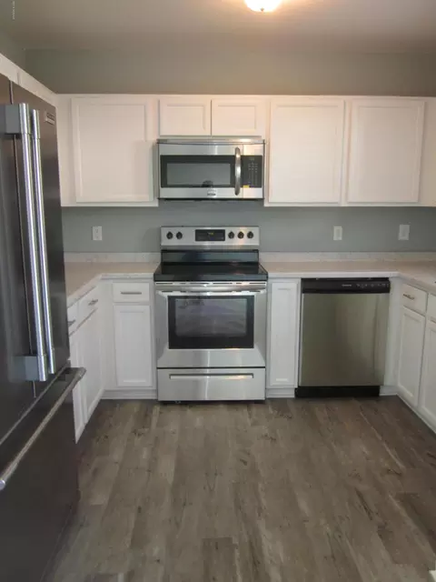 68 Crush Ct, Swansboro, NC 28584