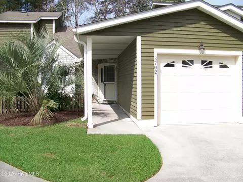 702 Cedarwood Vlg, Morehead City, NC 28557