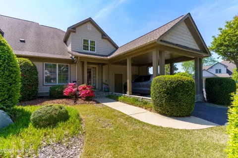 194 Starland Ln, Southern Pines, NC 28387