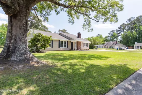1008 Brynn Marr Rd, Jacksonville, NC 28546