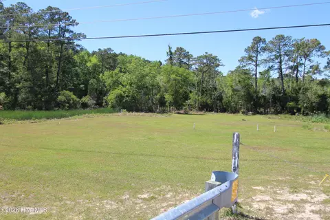 223 Bear Creek Rd, Hubert, NC 28539