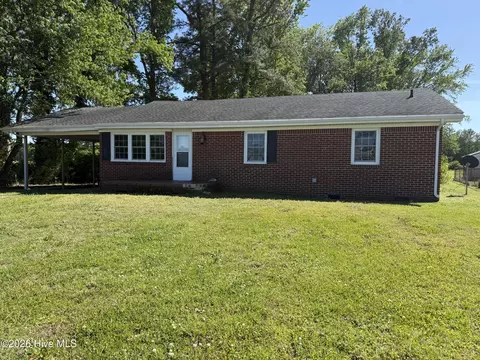 213 Country Club Rd, Camden, NC 27921