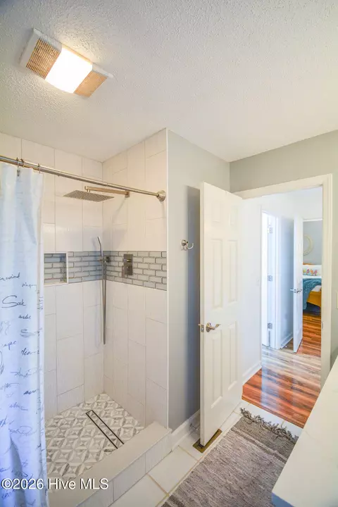 Bath - 6 Spruce Ln, Pinehurst, NC 28374 photo 3 of 7