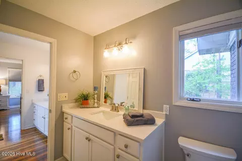 Bath - 6 Spruce Ln, Pinehurst, NC 28374 photo 5 of 7