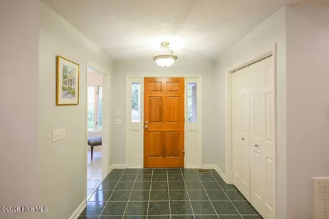 Entry Way - 6 Spruce Ln, Pinehurst, NC 28374 photo 4 of 5