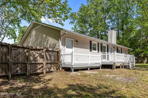 Exterior - 104 Lanell Ct, Hubert, NC 28539 photo 1 of 10