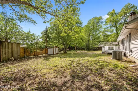 Exterior - 104 Lanell Ct, Hubert, NC 28539 photo 9 of 10
