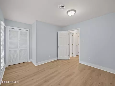 Bedroom - 104 Lanell Ct, Hubert, NC 28539 photo 5 of 7