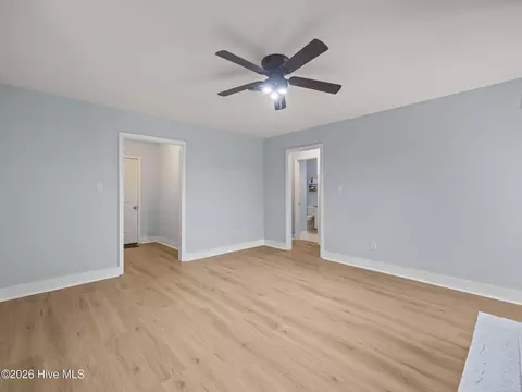 Living - 104 Lanell Ct, Hubert, NC 28539 photo 5 of 5