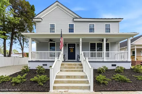 406 N B St, Bridgeton, NC 28519