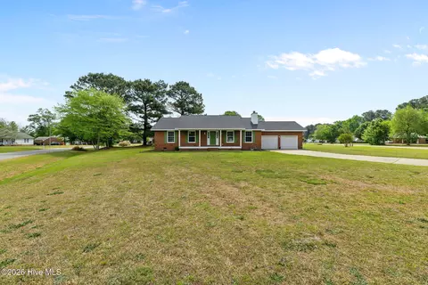 201 Wyatt Dr, Goldsboro, NC 27534