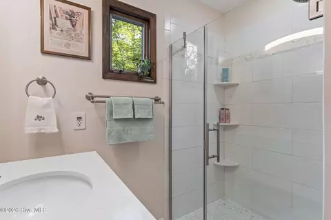 Bath - 3 Mcdonald Pl, Pinehurst, NC 28374 photo 2 of 5