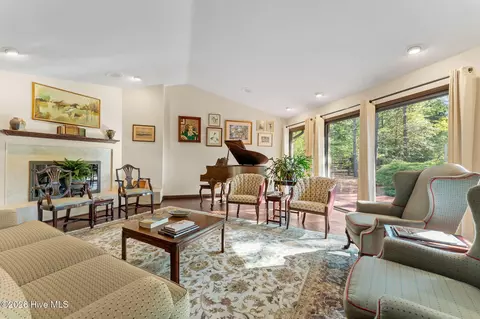 Living - 3 Mcdonald Pl, Pinehurst, NC 28374 photo 1 of 3