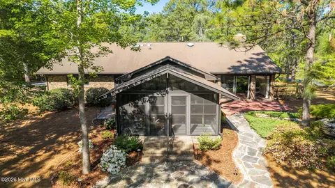 Exterior - 3 Mcdonald Pl, Pinehurst, NC 28374 photo 9 of 12