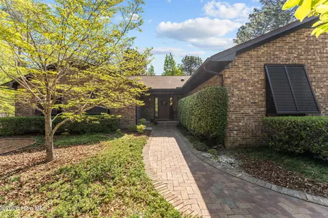 Exterior - 3 Mcdonald Pl, Pinehurst, NC 28374 photo 2 of 12