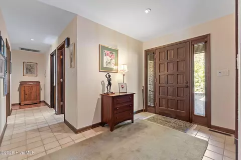 Entry Way - 3 Mcdonald Pl, Pinehurst, NC 28374 photo 2 of 3