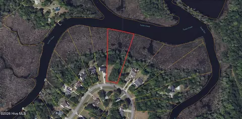 315 Farina Dr, Havelock, NC 28532