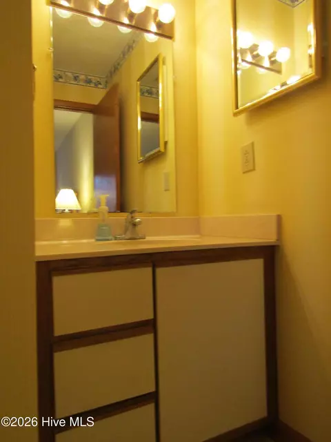 Bath - 111 Forecastle Ct, Washington, NC 27889 photo 2 of 3