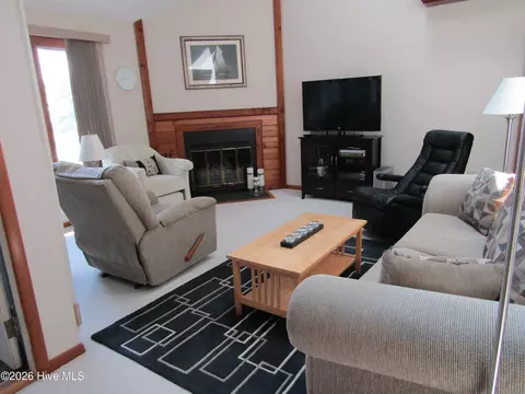 Living - 111 Forecastle Ct, Washington, NC 27889 photo 1 of 2