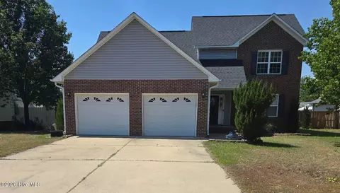 5508 Rising Ridge Dr, Hope Mills, NC 28348