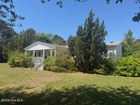 164 Edgewater Rd, Harbinger, NC 27941