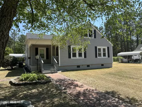 10460 X-way Rd, Laurinburg, NC 28352