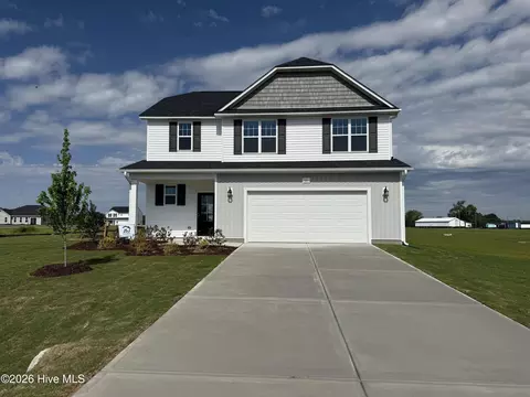 111 Tuscarora Dr, La Grange, NC 28551