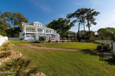 Exterior - 502 Shoreline Dr E, Sunset Beach, NC 28468 photo 5 of 16
