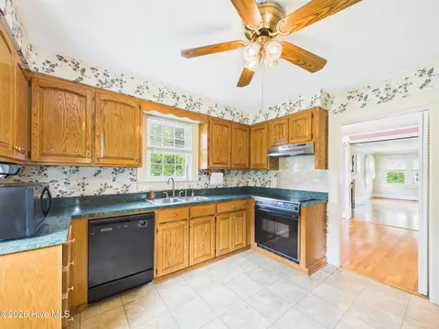 Kitchen - 409 Myrtle Ave, Hamlet, NC 28345 photo 2 of 2