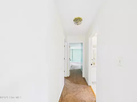 Entry Way - 409 Myrtle Ave, Hamlet, NC 28345 photo 6 of 7