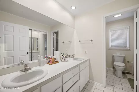 Bath - 409 Myrtle Ave, Hamlet, NC 28345 photo 1 of 2