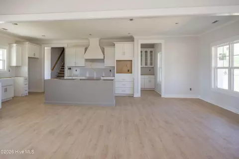 Living - 170 Lake Point Ln, Clinton, NC 28328 photo 4 of 5