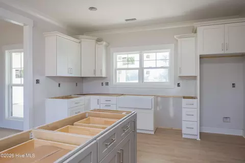 Kitchen - 170 Lake Point Ln, Clinton, NC 28328 photo 2 of 2
