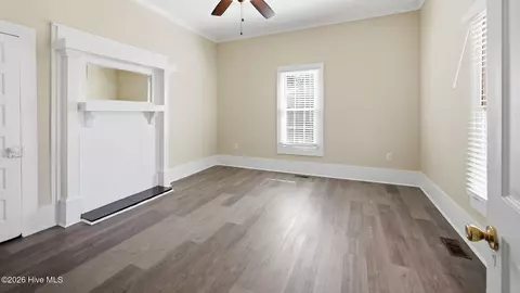 Living - 465 Third St, Ayden, NC 28513 photo 5 of 6