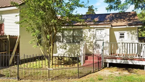 Exterior - 465 Third St, Ayden, NC 28513 photo 3 of 5