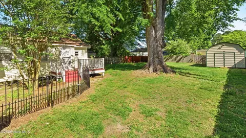 Exterior - 465 Third St, Ayden, NC 28513 photo 4 of 5