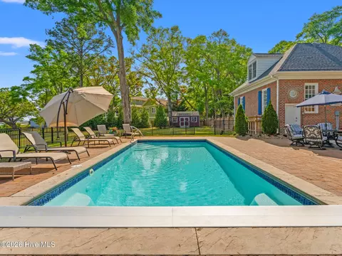 Exterior - 404 Shoreline Dr E, Sunset Beach, NC 28468 photo 13 of 18