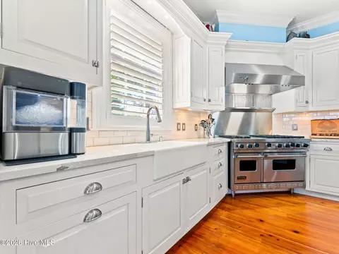 Kitchen - 404 Shoreline Dr E, Sunset Beach, NC 28468 photo 4 of 6