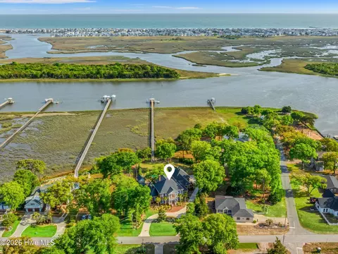 404 Shoreline Dr E, Sunset Beach, NC 28468