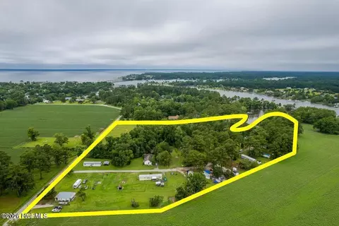 130 Holiday Ln, Oriental, NC 28571