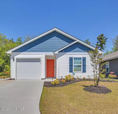 2040 Course Ln, Surf City, NC 28445