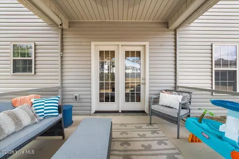 Exterior - 1024 Hydrangea Dr, Aberdeen, NC 28315 photo 5 of 6