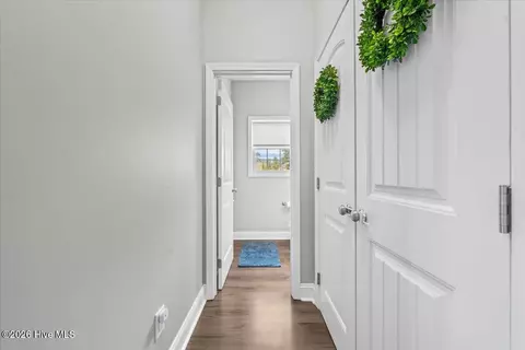 Entry Way - 1024 Hydrangea Dr, Aberdeen, NC 28315 photo 5 of 7
