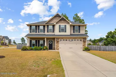 1024 Hydrangea Dr, Aberdeen, NC 28315