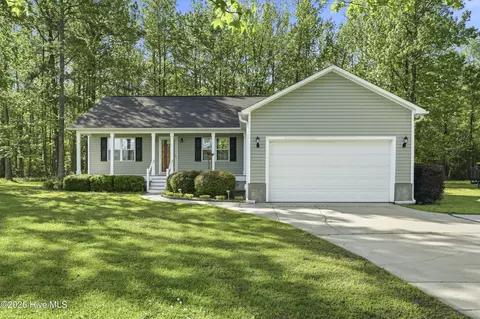 187 Over St, Burgaw, NC 28425
