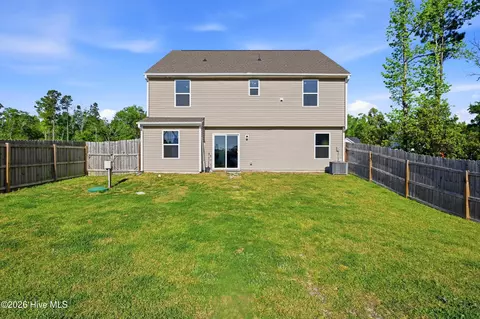 Exterior - 697 Poppleton Dr, Hampstead, NC 28443 photo 2 of 8