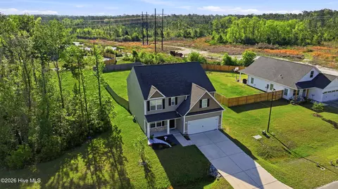 697 Poppleton Dr, Hampstead, NC 28443