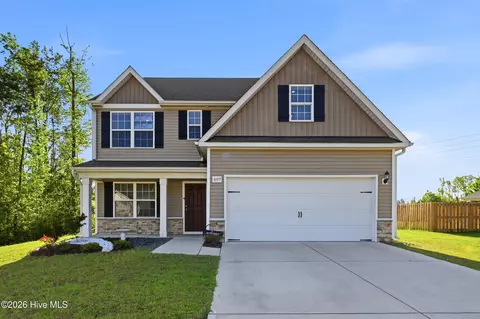 697 Poppleton Dr, Hampstead, NC 28443