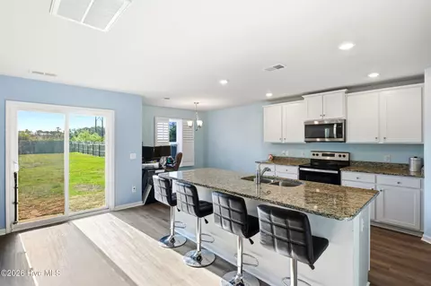 Kitchen - 697 Poppleton Dr, Hampstead, NC 28443 photo 5 of 5