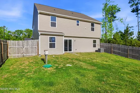 Exterior - 697 Poppleton Dr, Hampstead, NC 28443 photo 3 of 8